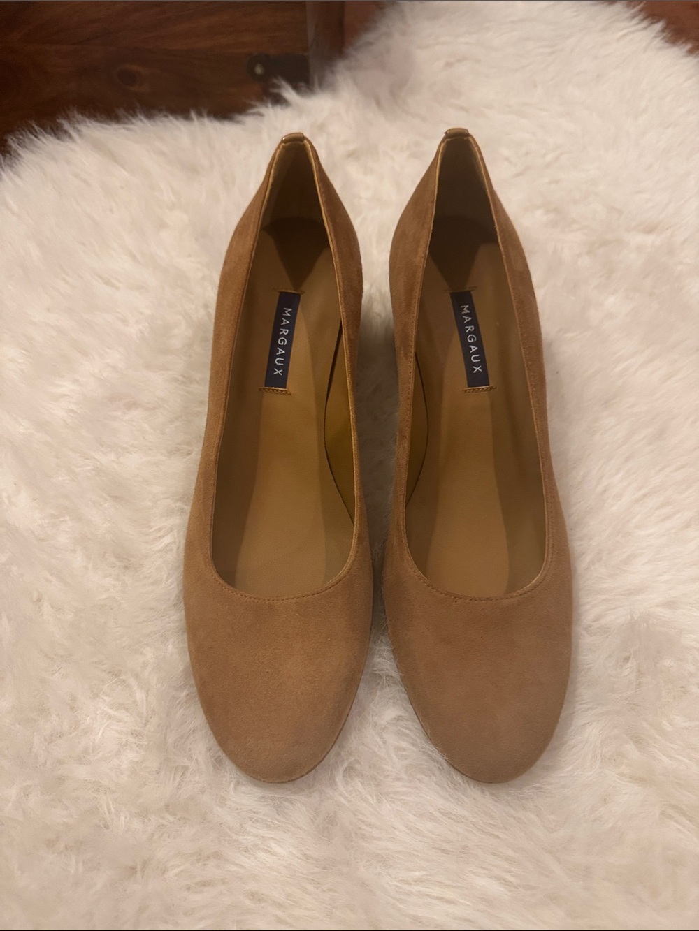 Margaux Tan Suede Round-Toe Pumps Size EU40 1/2 M pre-owned